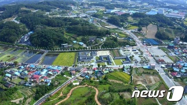 옥천군 구읍 일대 전경. &#40;옥천군 제공&#41; /뉴스1 