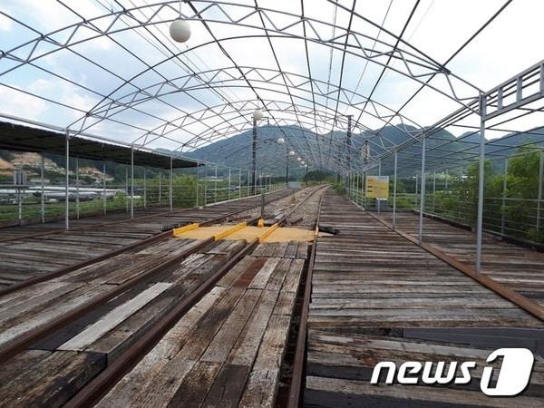 충북 옥천군 옥천읍 대천리∼삼청리 구간 고속철도 폐선로 모습. &#40;옥천군 제공&#41; /뉴스1 