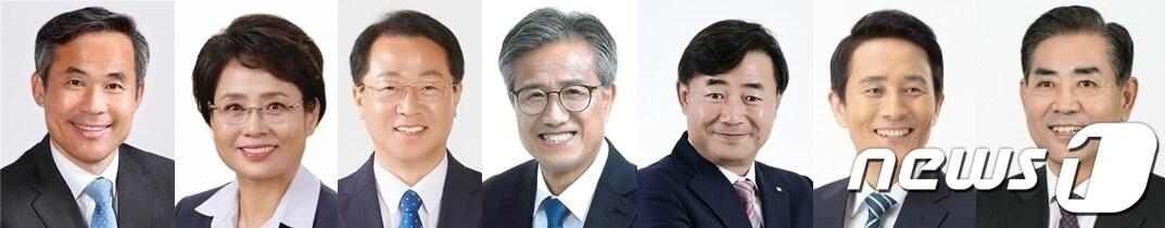 왼쪽부터 김승남 더불어민주당 의원, 김수정 민주당 정책위원회 부의장, 문금주 전 전남도 행정부지사, 조재환 전 초당대 겸임교수, 최영호 전 광주 남구청장, 한명진 전 기획재정부 정책기획관, 김화진 국민의힘 전남도당 위원장.2023.12.31/뉴스1