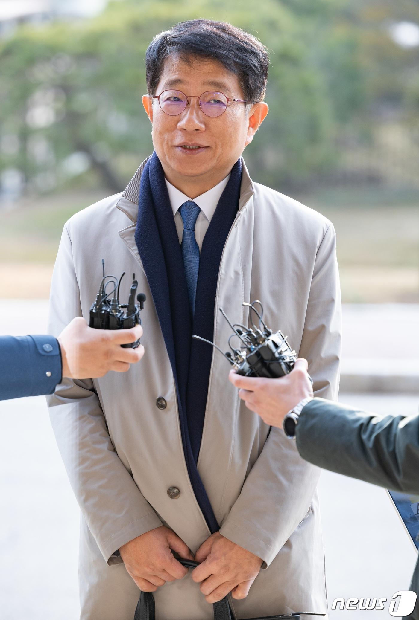 박상우 국토교통부 장관 후보자가 5일 오전 경기도 과천시 정부과천청사에 마련된 인사청문회 준비사무실로 출근하며 취재진 질문에 답변하고 있다. 2023.12.5/뉴스1 ⓒ News1 이재명 기자