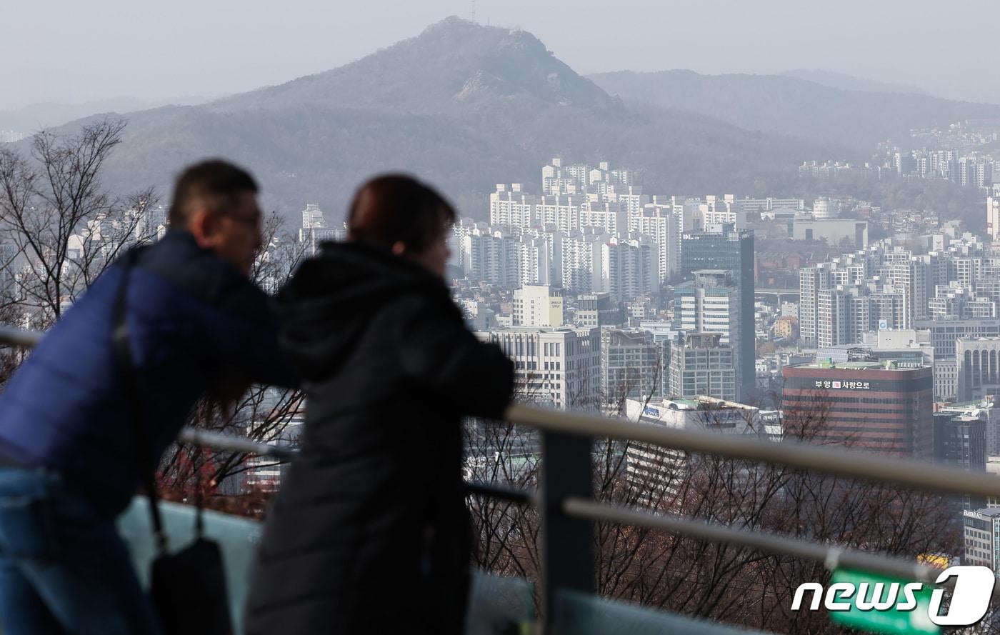  서울 남산타워에서 바라본 아파트. 2023.12.7/뉴스1 ⓒ News1 김민지 기자