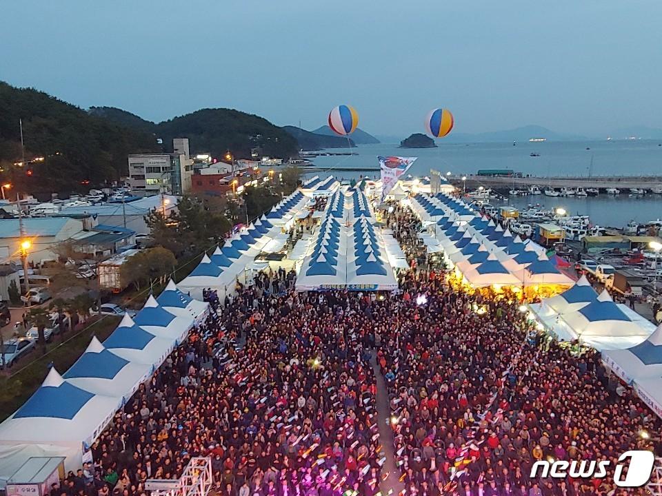 2019년 열린 창원진동미더덕축제장 모습.&#40;창원시 제공&#41;