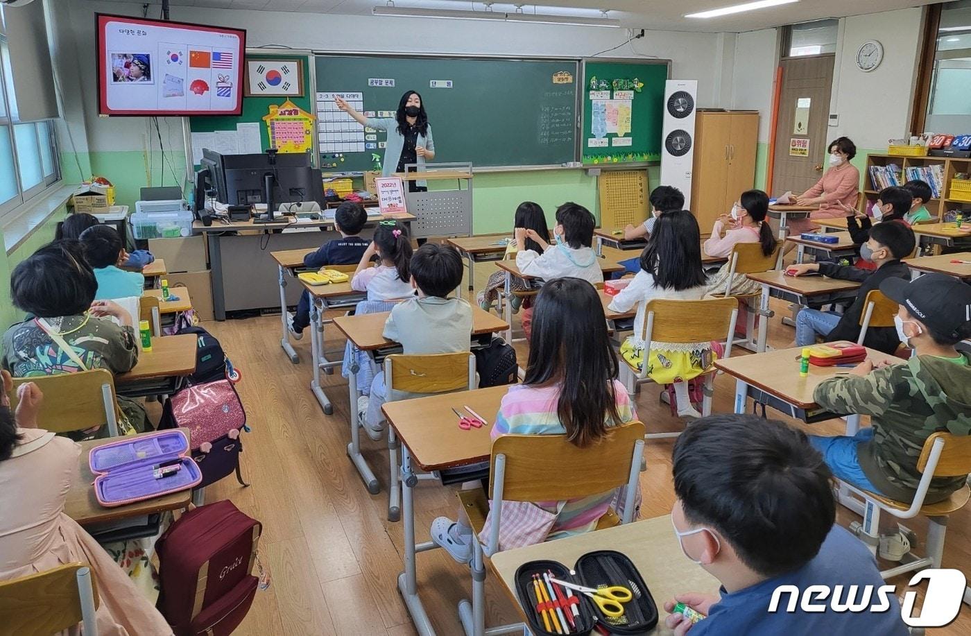 ‘2022년 찾아가는 결혼이민자 다이음 사업’ 모습. &#40;계룡시 제공&#41; /뉴스1