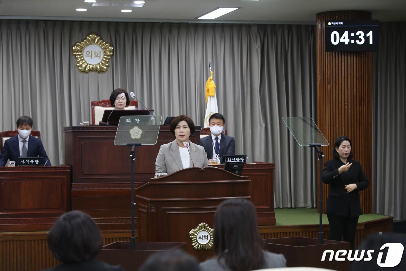 김미선 전북 익산시의원이 22일 시의회에서 5분 자유발언을 하고 있다.&#40;익산시 제공&#41;2023.3.22./뉴스1