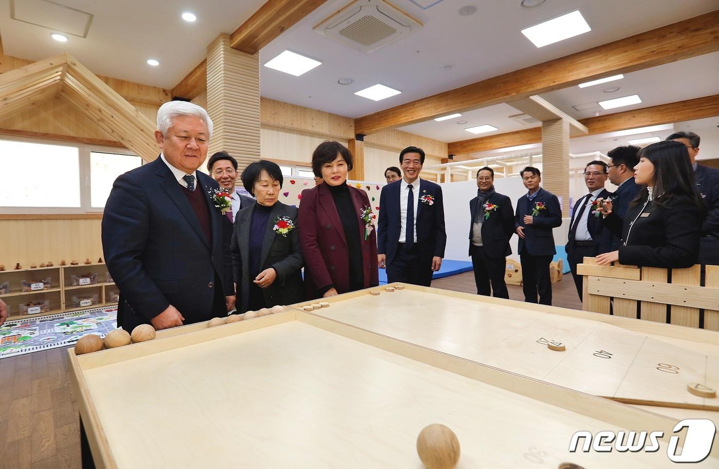 전북 무주군이 국내 최대 목재를 활용한 목재문화체험장을 문 열었다. &#40;무주군 제공&#41;2023.3.5./뉴스1