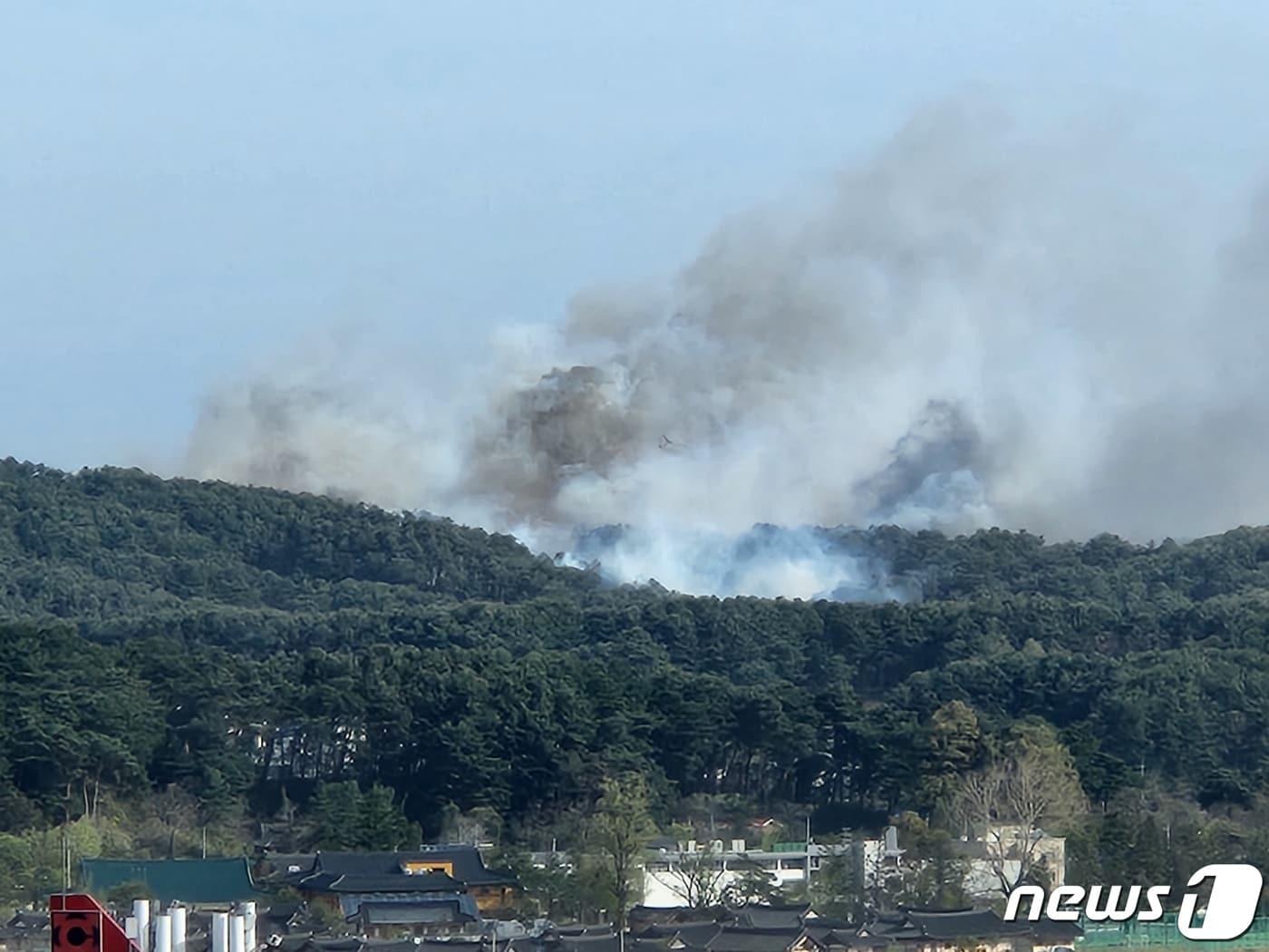 강릉 난곡동 산불.&#40;강원도소방본부 제공&#41; 2023.4.11/뉴스1