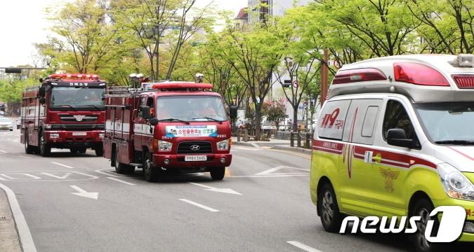 19일 전주월드컵경기장에서부터 전북대학교병원 응급실까지 약 9.2km 구간에서 ‘긴급차량 우선신호시스템 점검 시승식’이 개최됐다.&#40;전주시 제공&#41; 2023.4.19/뉴스1