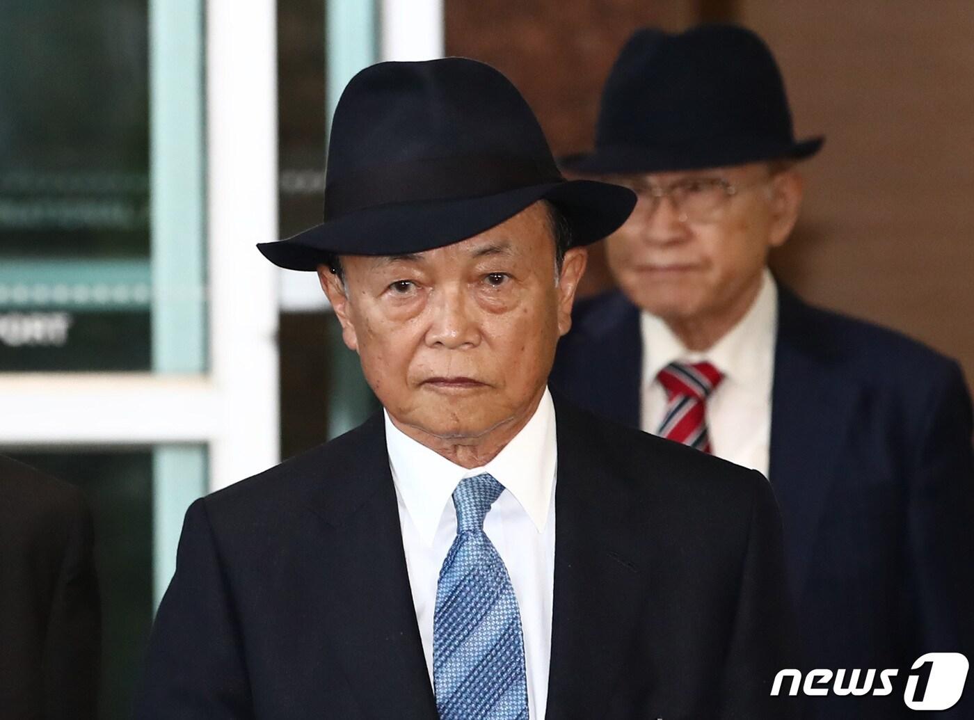 아소 다로&#40;麻生太郎&#41; 일본 자민당 부총재가 11일 오후 김포국제공항을 통해 입국하고 있다. 2023.5.11/뉴스1 ⓒ News1 김민지 기자