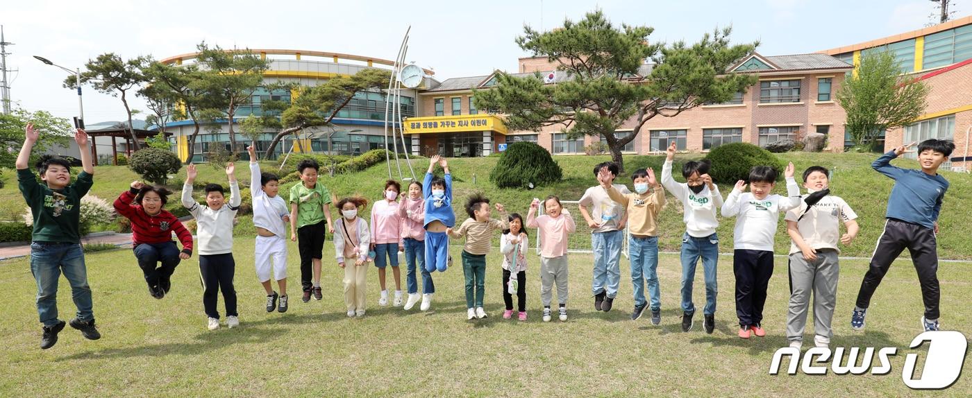 전북 임실 지사초등학교 학생들. ⓒ News1 유경석 기자