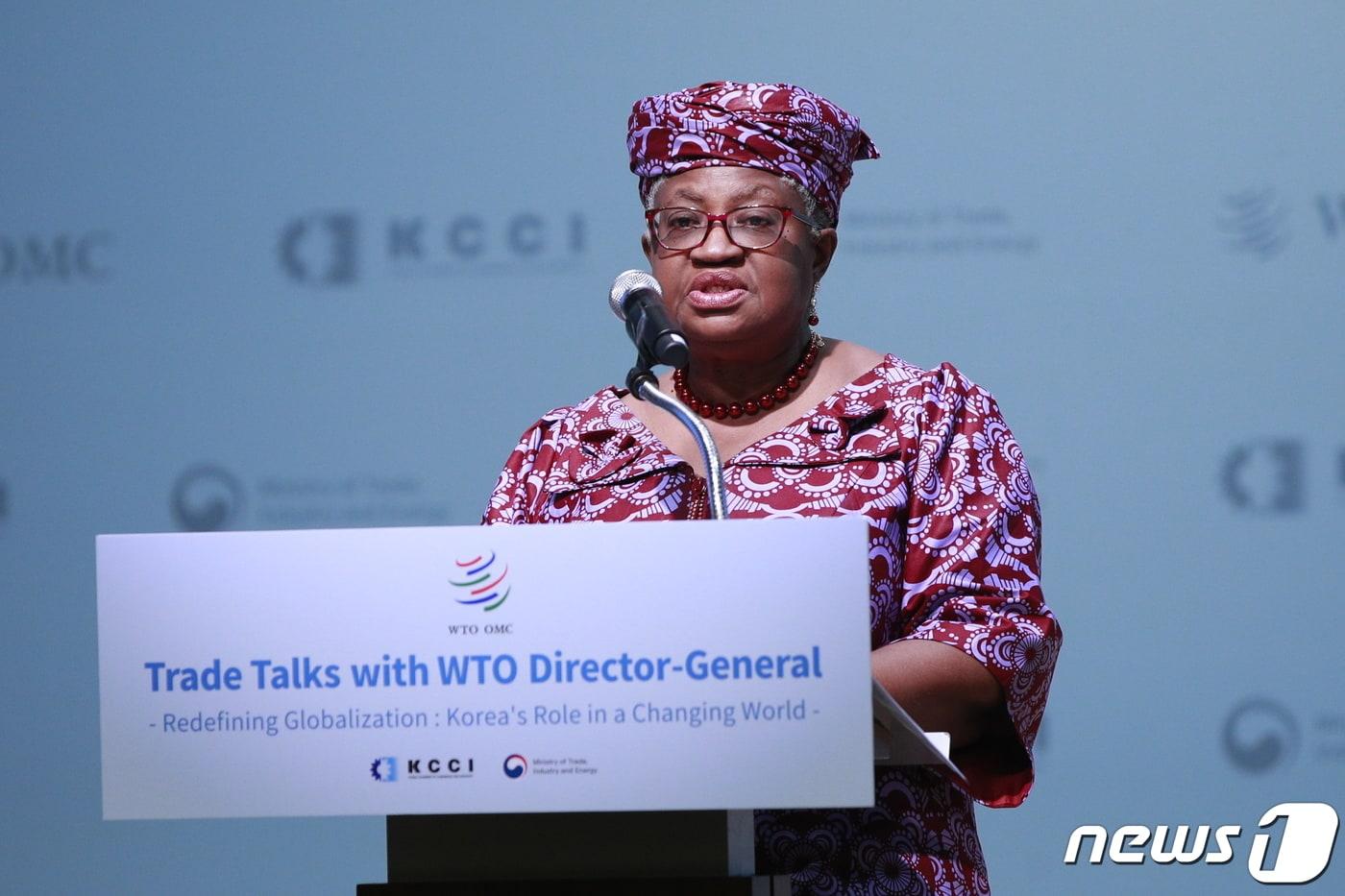 10년 만에 한국을 찾은 세계무역기구 수장 응고지 오콘조-이웨알라&#40;Ngozi Okonjo-Iweala&#41; WTO 사무총장이 23일 서울 중구 대한상의에서 기조연설을 하고 있다. 2023.5.23/뉴스1 ⓒ News1 안은나 기자