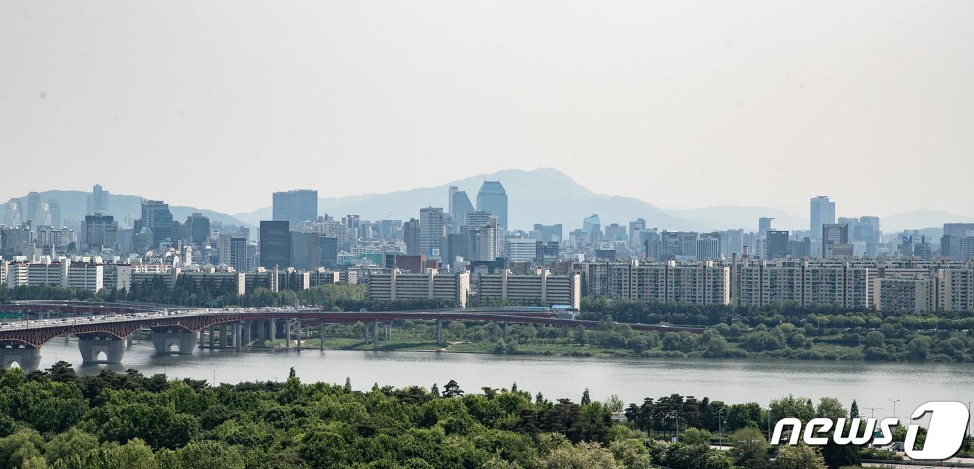 서울 강남구 압구정동 재건축 예정 아파트 단지 모습. 2023.5.8/뉴스1 ⓒ News1 이재명 기자