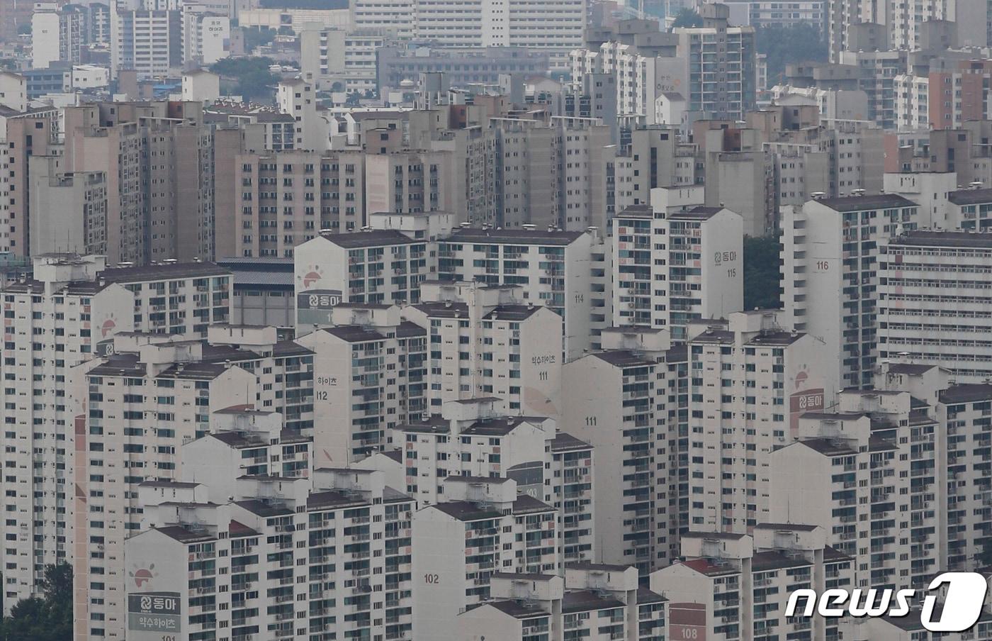 사진은 21일 서울 중구 남산에서 바라본 서울 시내 아파트. 2023.6.21/뉴스1 ⓒ News1 김도우 기자