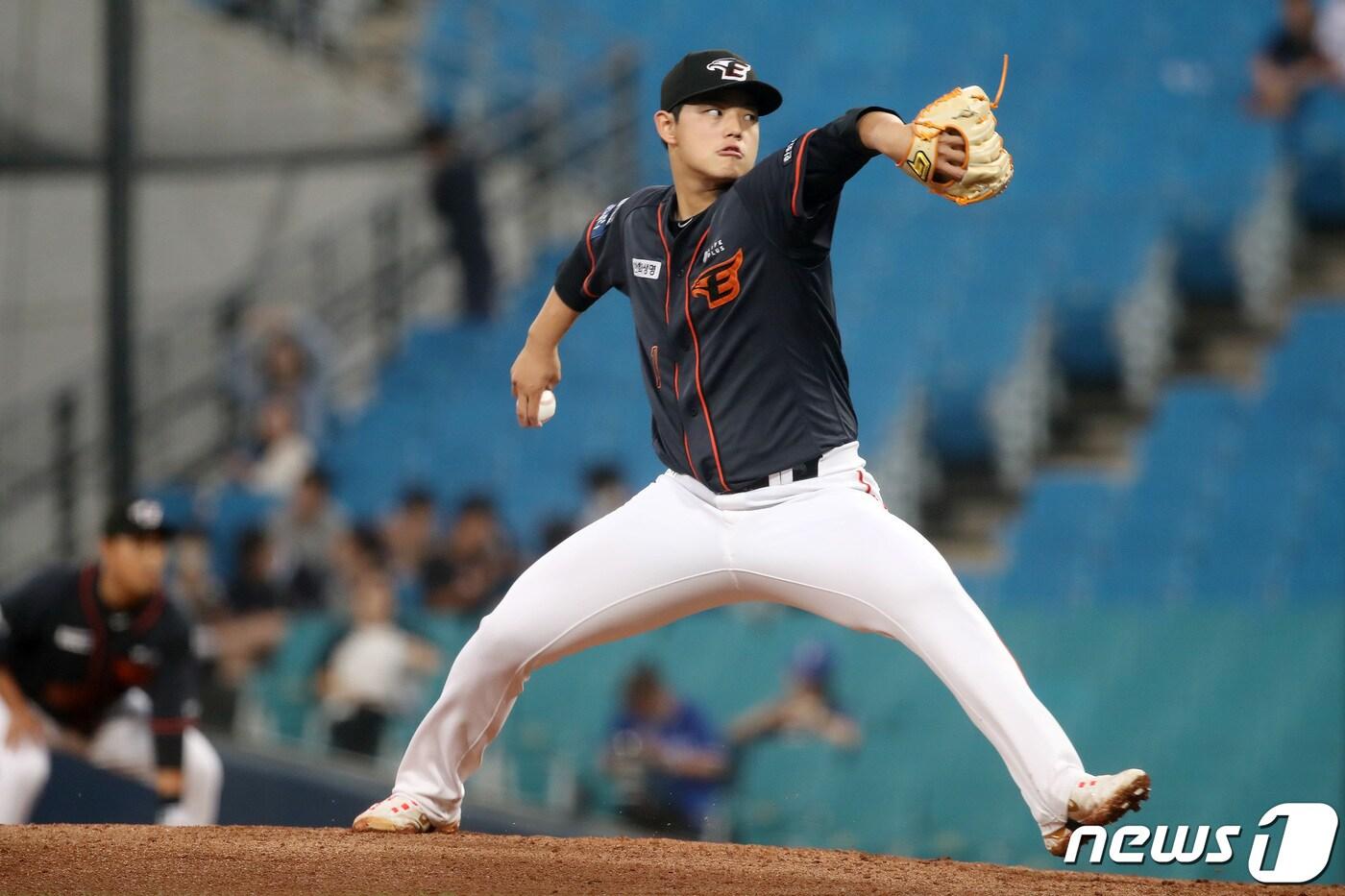 30일 오후 대구 삼성라이온즈파크에서 열린 프로야구 &#39;신한은행 SOL 2023 KBO리그&#39; 한화 이글스와 삼성 라이온즈의 경기, 한화 선발 문동주가 5회까지 무실점 역투하고 있다. 2023.6.30/뉴스1 ⓒ News1 공정식 기자