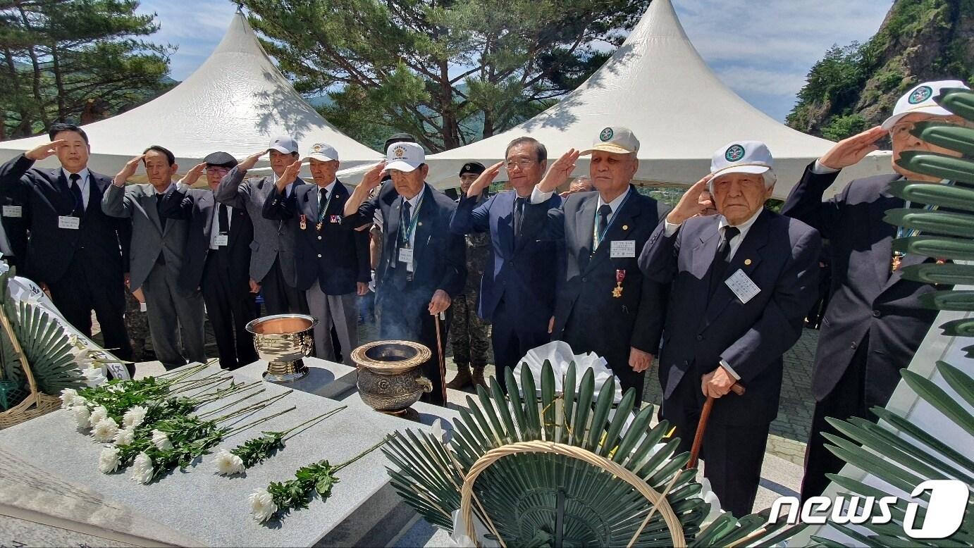 육군 3군단은 5일 강원 인제군 북면 용대리에 위치한 백골병단 전적비에서 ‘제72주년 백골병단 추모행사’를 가졌다.&#40;육군 3군단 제공&#41; 2023.6.5/뉴스1