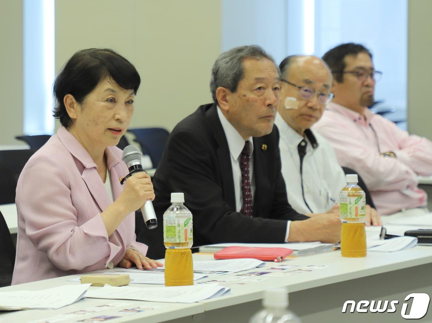 일본 후쿠시마 미즈호 사민당 당수가 11일 일본 도쿄 의원회관에서 야당 의원으로 구성된 후쿠시마 핵오염수 해양 투기 저지 대한민국 국회의원단과 후쿠시마 오염수 관련 면담을 하고 있다. &#40;더불어민주당 제공&#41; 2023.7.11/뉴스1 ⓒ News1 송원영 기자