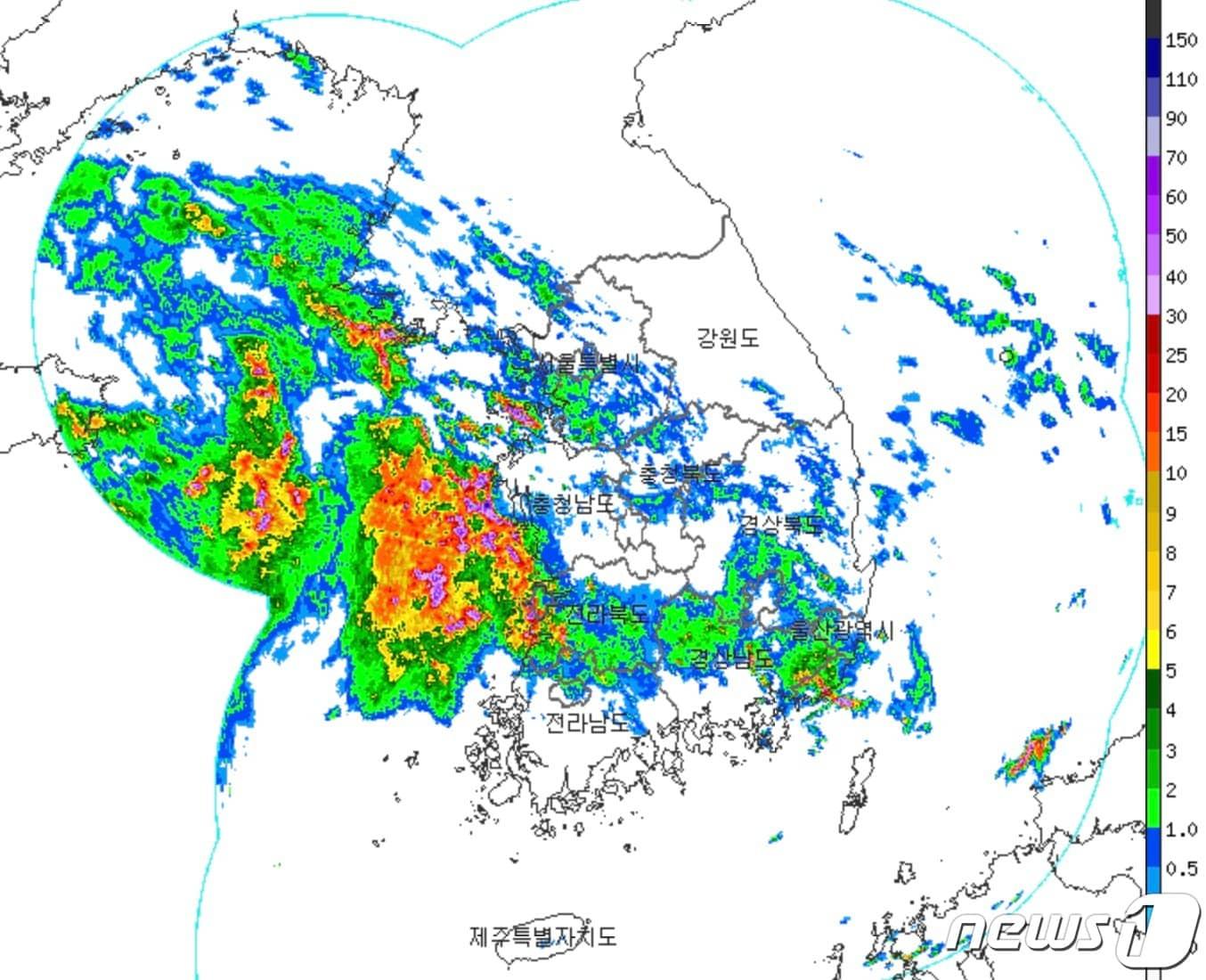 13일 오전 8시30분 기준 강우 레이더&#40;기상청 제공&#41; ⓒ 뉴스1