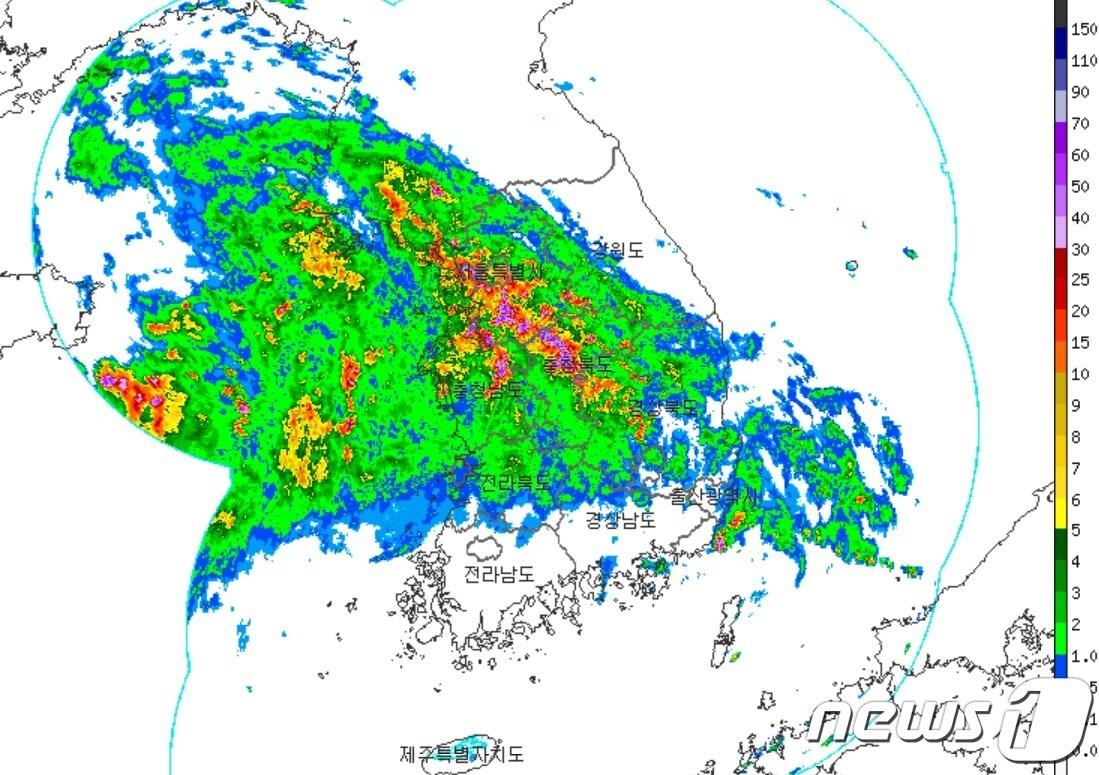 13일 오전 11시 기준 강우 레이더&#40;기상청 제공&#41; ⓒ 뉴스1