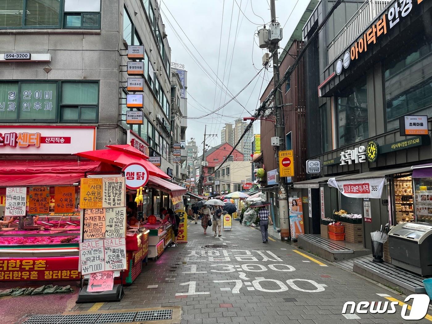 14일, 한산한 서울 동작구 남성사계시장의 모습. ⓒ News1 김형준 기자