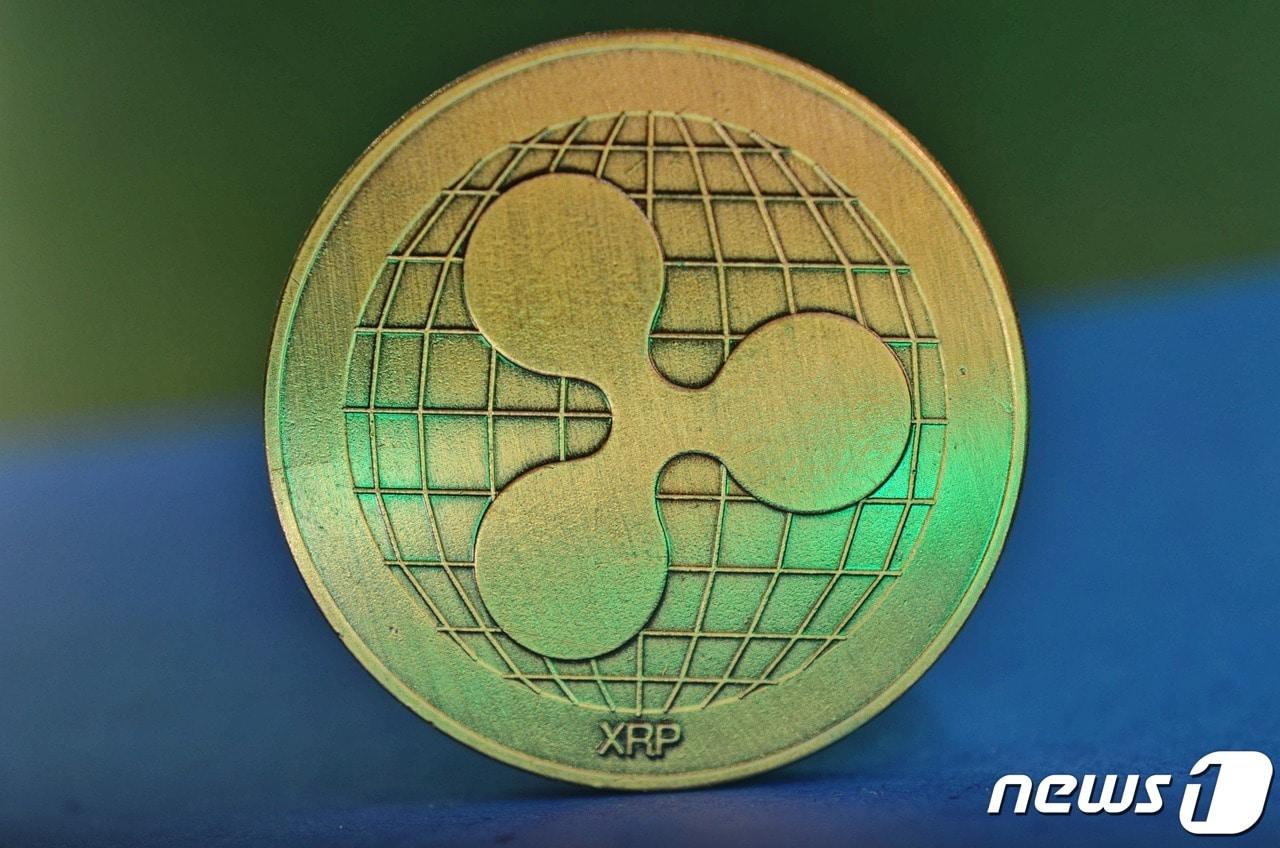 가상자산 리플&#40;XRP&#41; 일러스트.