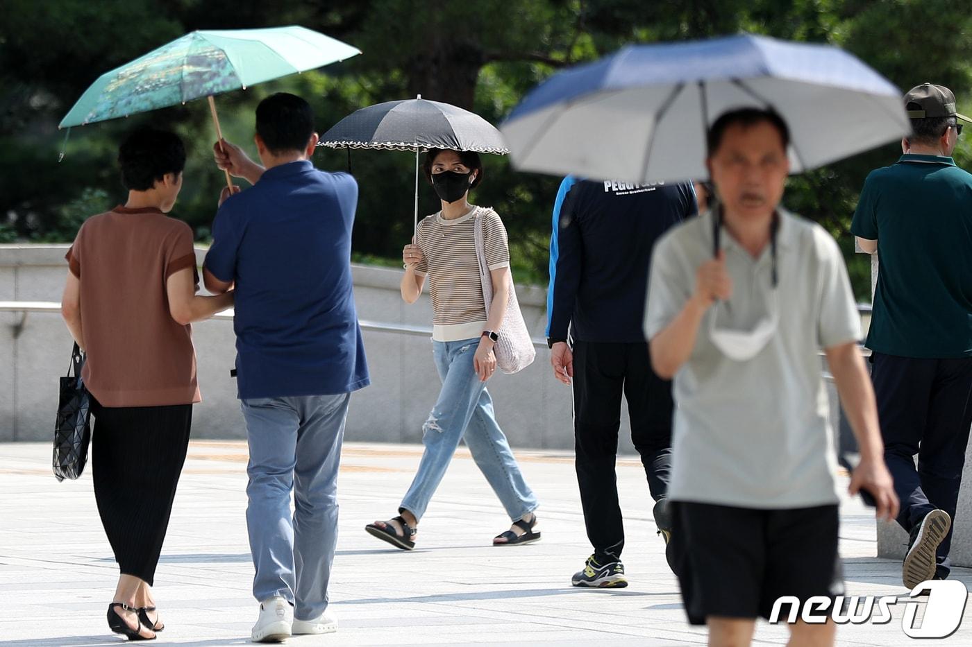 수요일인 28일 충북과 세종은 낮 최고기온이 33도까지 올라가는 무더위를 보이겠다.&#40;사진은 기사와 무관함&#41;/뉴스1