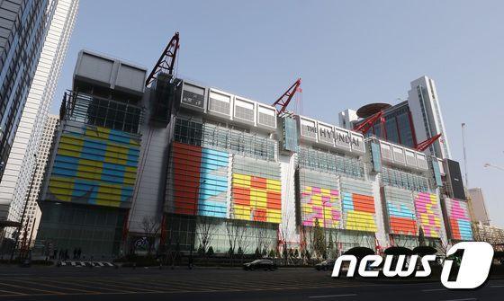 서울 여의도 더현대 서울 전경 ⓒ News1 박세연 기자