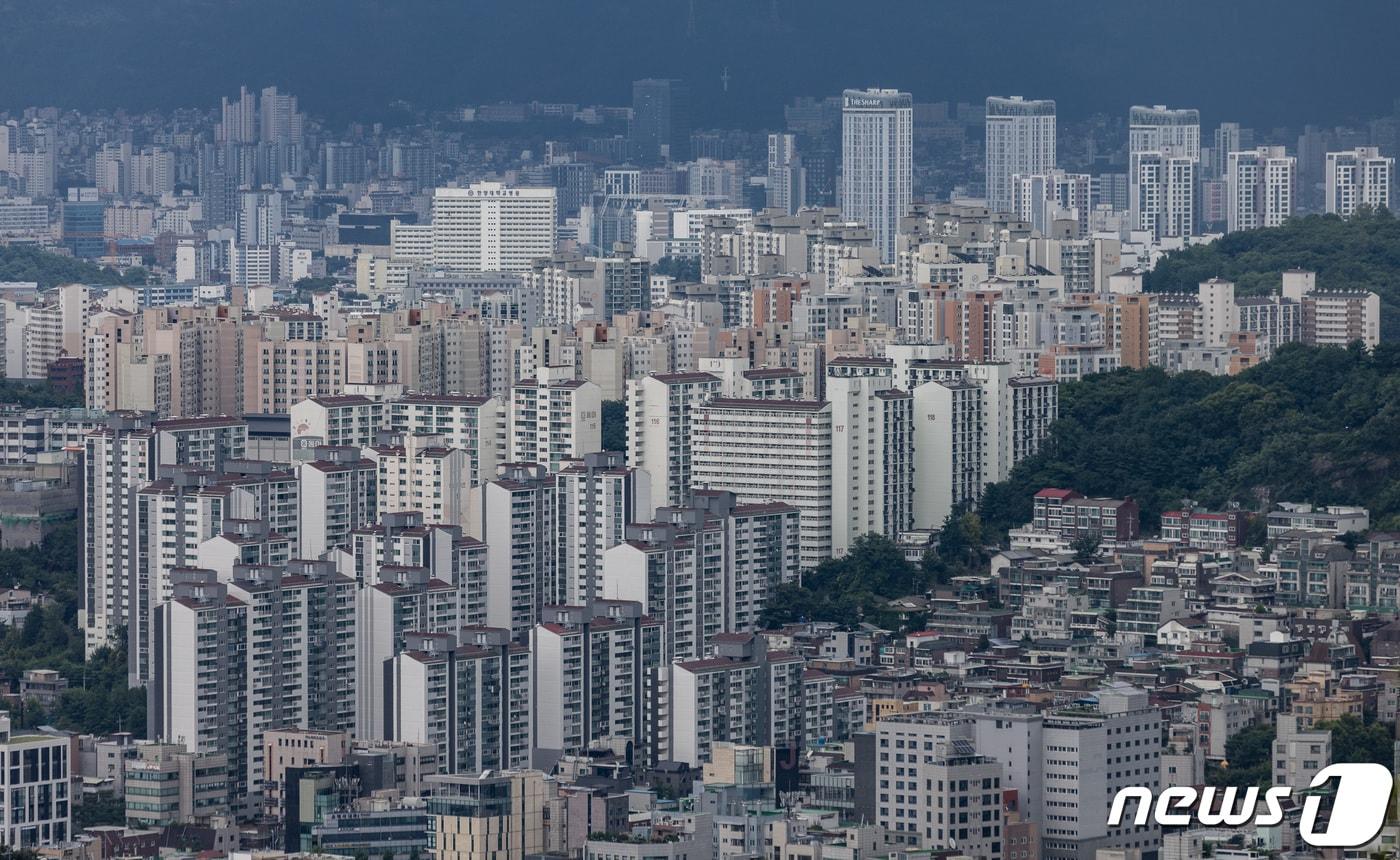  서울 용산구 남산N타워에서 바라본 아파트단지의 모습. 2023.7.26/뉴스1 ⓒ News1 이재명 기자