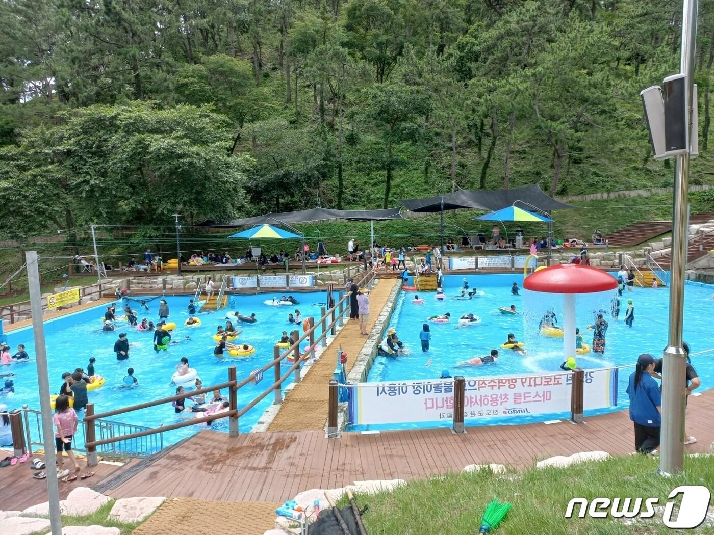 진도군 첨찰산 인근에 위치한 사천리 물놀이장&#40;진도군 제공&#41;/뉴스1 