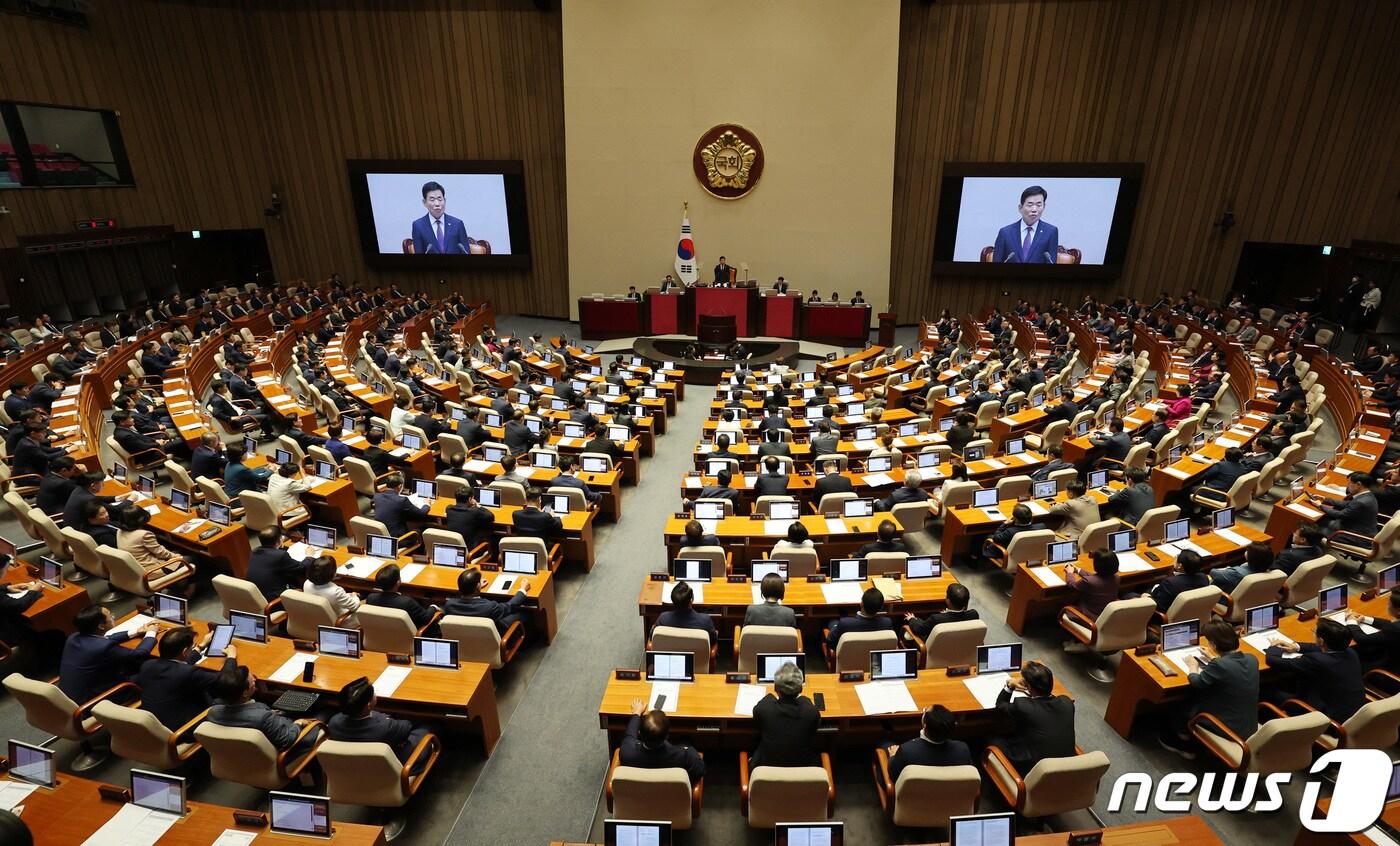 김진표 국회의장이 1일 서울 여의도 국회 본회의장에서 열린 제410회 국회&#40;정기회&#41; 개회식에서 개회사를 하고 있다. 2023.9.1/뉴스1 ⓒ News1 김성진 기자