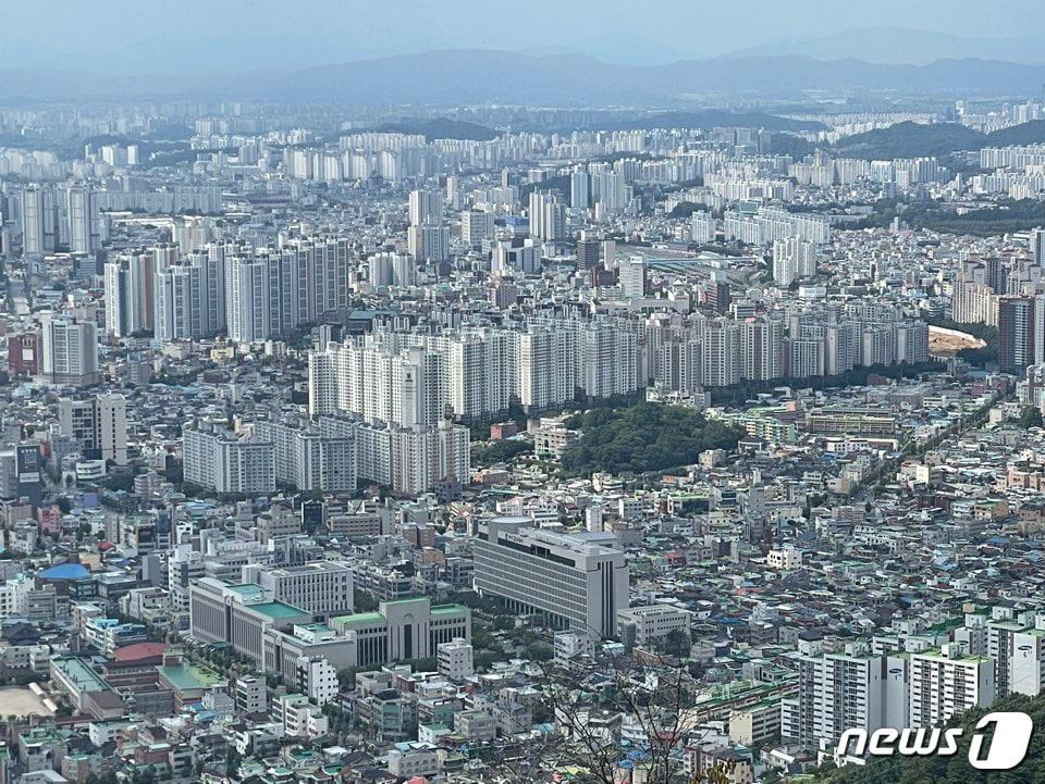 무등산에서 바라본 광주 아파트 2023.9.15/뉴스1 ⓒ News1 김태성 기자