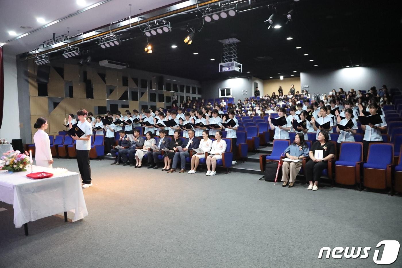 제14회 한림성심대 예비치과위생사 선서식.&#40;한림성심대학교 제공&#41;/뉴스1