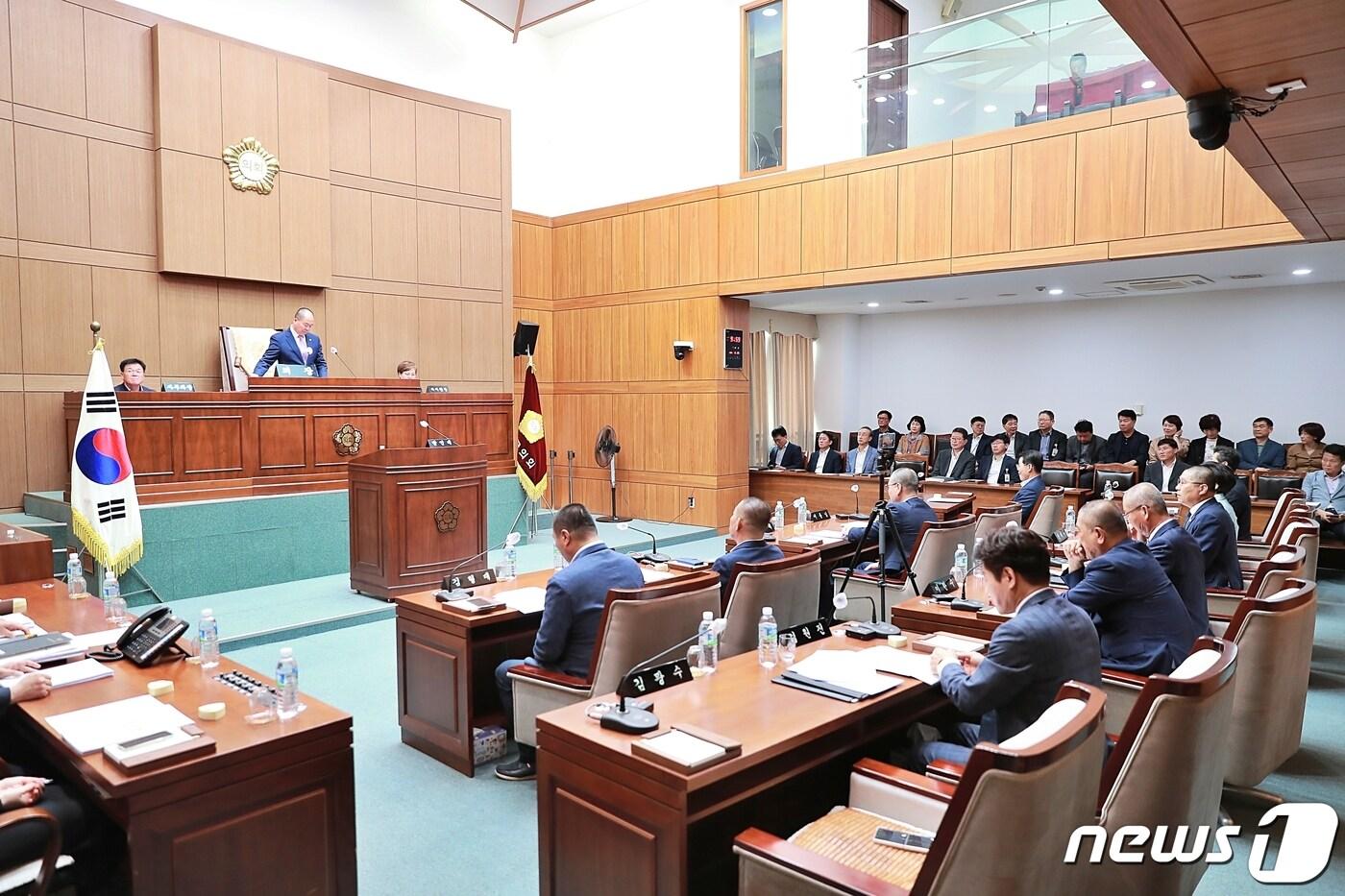  전북 부안군의회&#40;의장 김광수&#41;는 22일 제2차 본회의를 끝으로 8일간 일정의 제343회 임시회 일정을 모두 마무리했다.