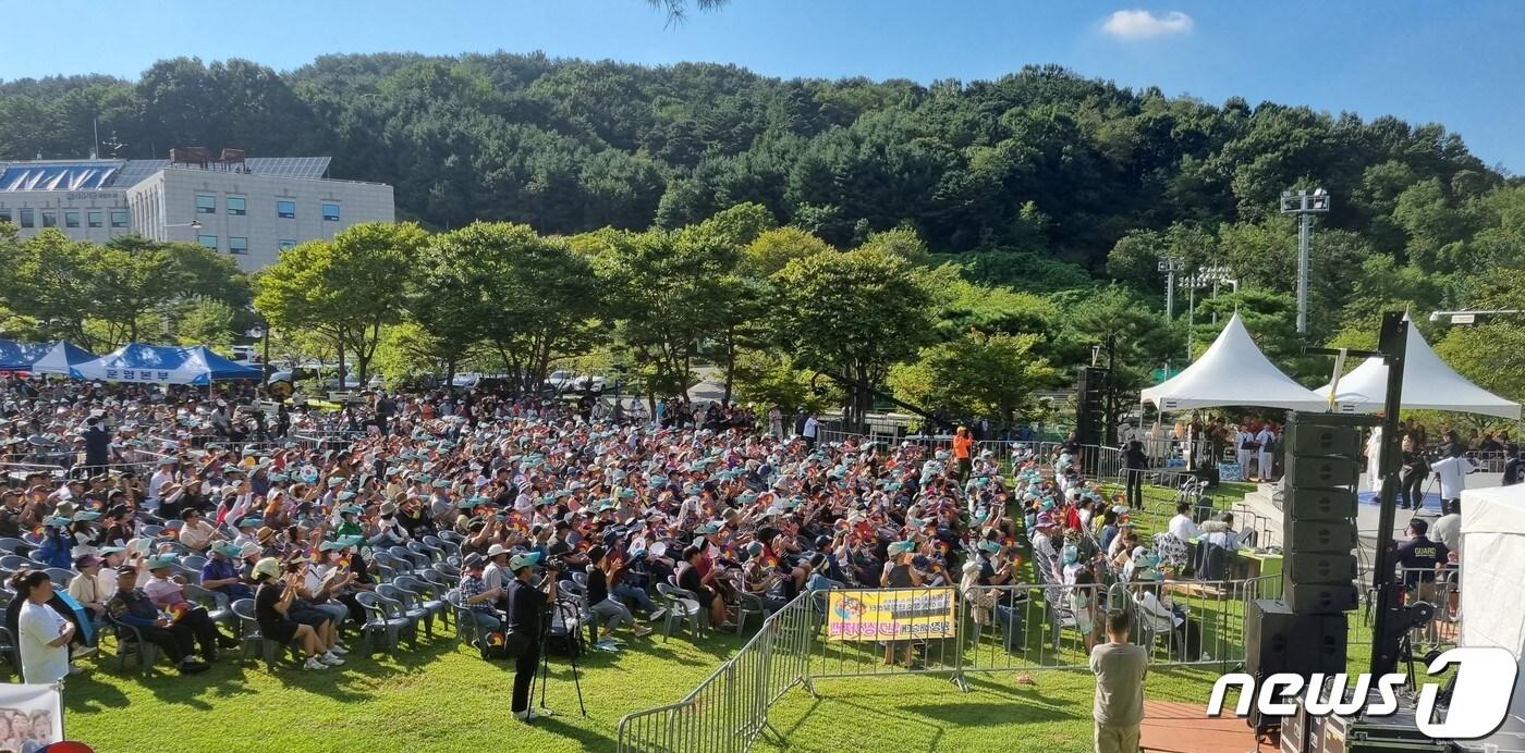 KBS 전국노래자랑 계룡시편 녹화 모습. &#40;계룡시 제공&#41; /뉴스1