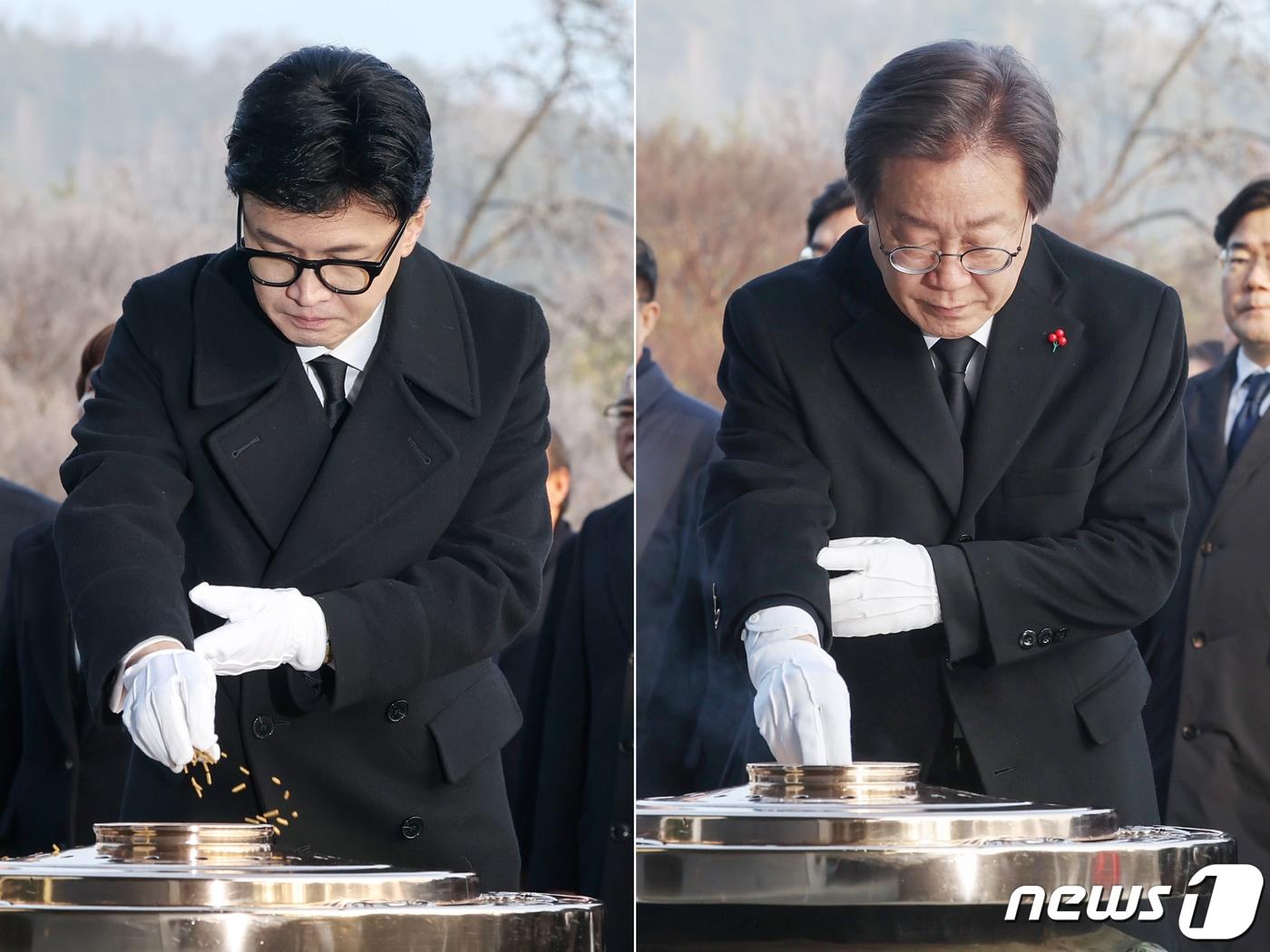 한동훈 국민의힘 비상대책위원장&#40;왼쪽&#41;과 이재명 더불어민주당 대표가 1일 오전 서울 동작구 국립서울현충원을 찾아 현충탑에 분향하고 있다. 2024.1.1/뉴스1 ⓒ News1 민경석 기자