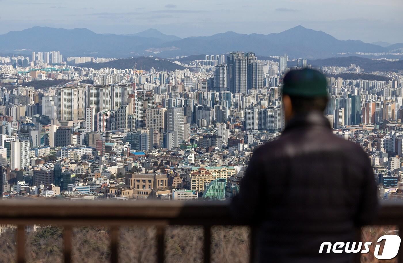 사진은 19일 오후 서울 남산에서 바라본 아파트 단지 모습. 2024.1.19/뉴스1 ⓒ News1 이재명 기자