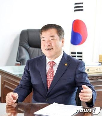 이승화 산청군수.