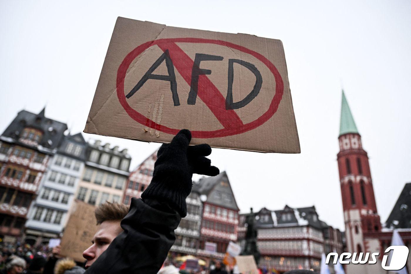 20일&#40;현지시간&#41; 독일 프랑크푸르트에서 수만 명의 시민들이 극우 정당 &#39;독일을 위한 대안&#39;&#40;AfD&#41;에 반대하는 시위에 나섰다. 2024.01.20 ⓒ AFP=뉴스1 ⓒ News1 박재하 기자