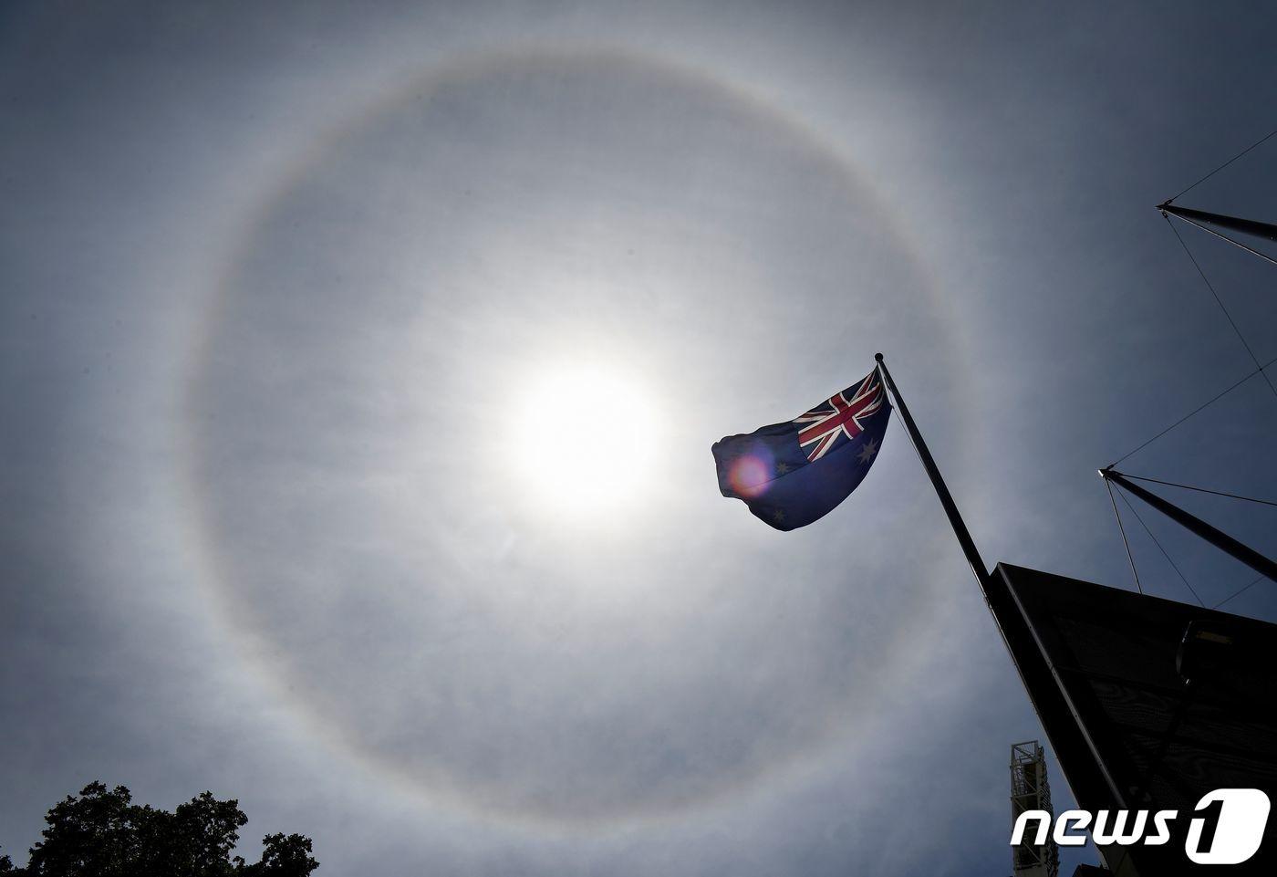 호주 멜버른에서 휘날리고 있는 국기. 2020.12.30/뉴스1 ⓒ AFP=뉴스1 ⓒ News1 김민수 기자