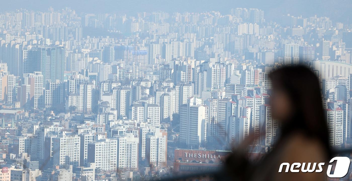 서울 남산에서 바라본 시가지 모습. 2024.1.30/뉴스1 ⓒ News1 김명섭 기자