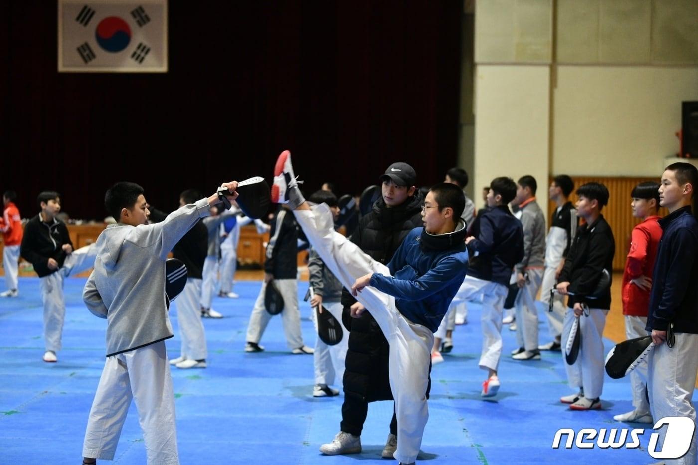 속초에서 동계전지훈련 소화하는 선수들.&#40;속초시 제공&#41; 2024.1.8/뉴스1