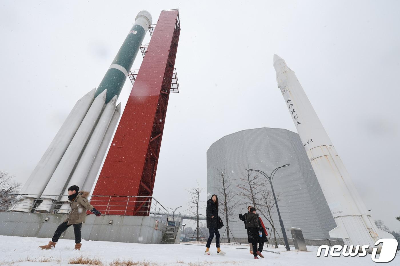  경기 과천시 국립과천과학관에 전시된 나로호 모형&#40;뉴스1DB&#41;ⓒ News1 