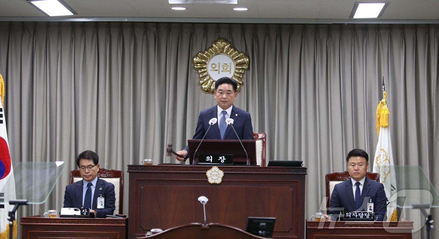 11일 열린 &#39;제265회 임시회 제2차 본회의&#39;에서 발언하는 익산시의회 김경진 의장.&#40;익산시의회 제공&#41; 2024.10.11/뉴스1