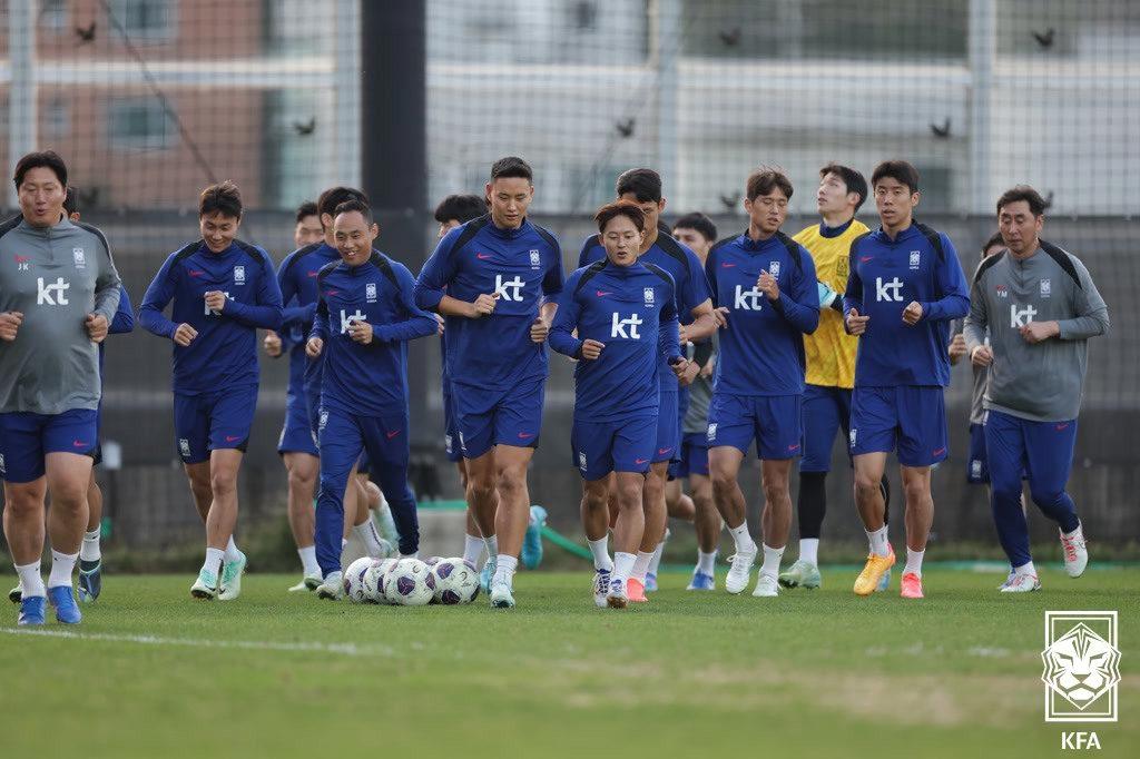 홍명보호에 합류한 이승우를 비롯한 축구대표팀이 12일 성남FC 클럽하우스에서 훈련을 진행했다. &#40;대한축구협회&#41;