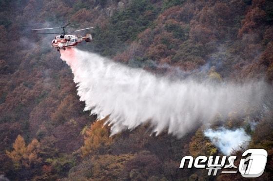 카모프 물 투하 모습&#40;사진은 기사 내용과 무관함&#41; / 뉴스1 ⓒ News1