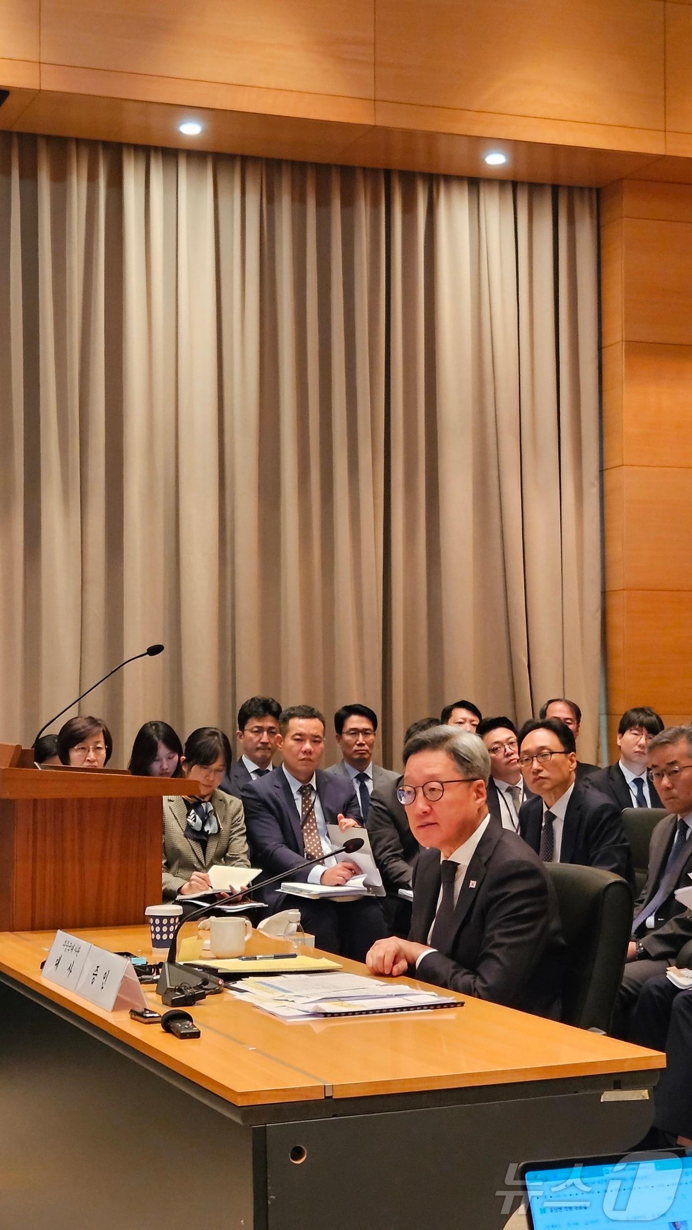 정재호 주중대사가 16일 오전 중국 배이징 주재 한국대사관에서 열린 국회 외교통일위원회 국정감사에서 발언하고 있다 ⓒ News1 정은지 특파원