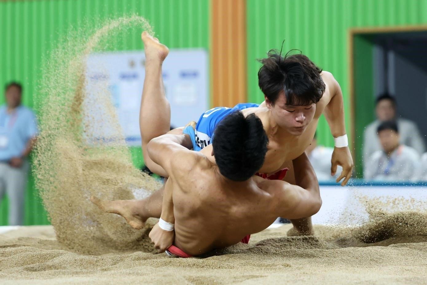 105회 전국체육대회 씨름 80kg 청장급에서 금메달을 차지한 김병창&#40;세종고&#41; 선수.  &#40;세종교육청 제공&#41; / 뉴스1