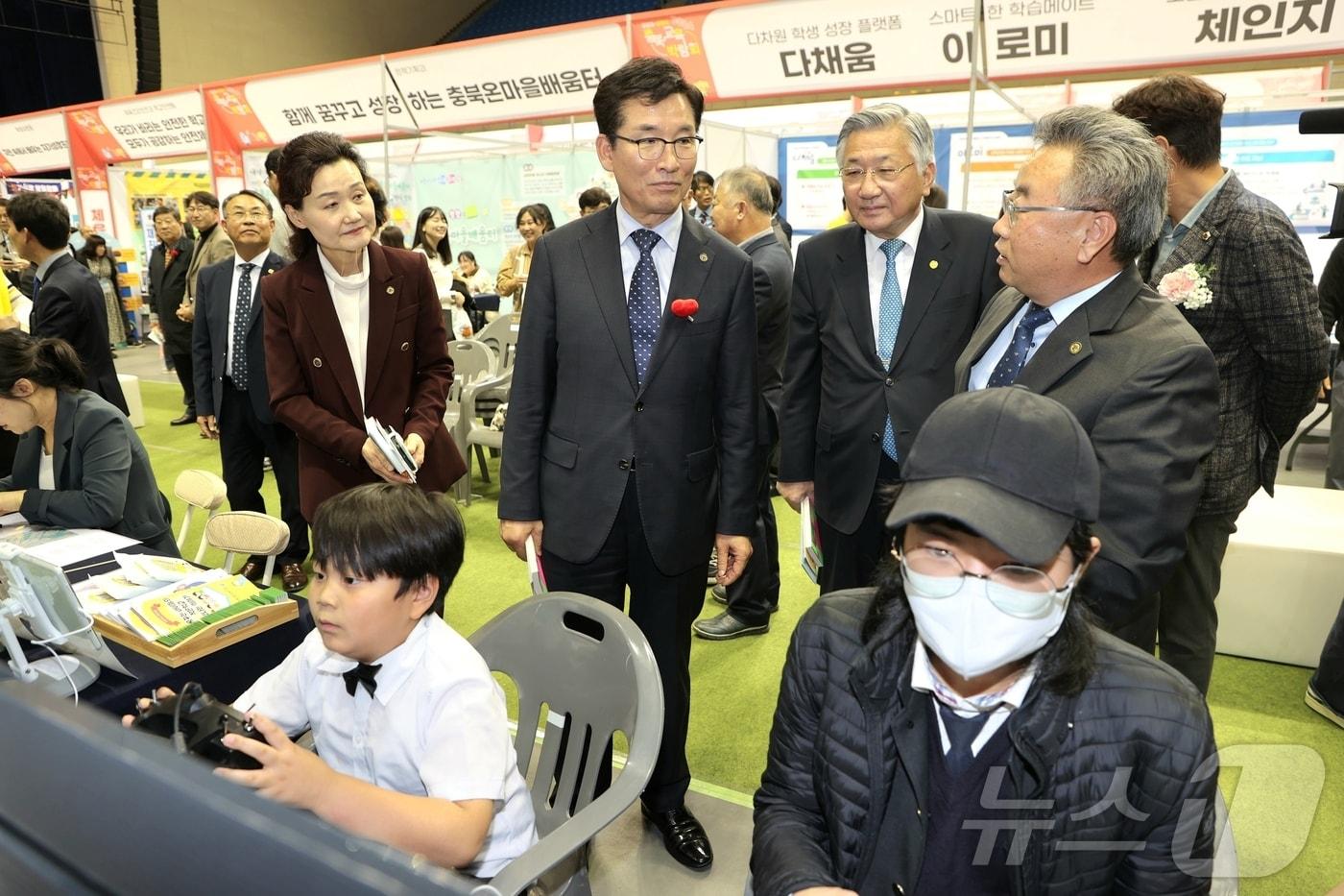 충북교육청이 주최한 &#39;공감과 동행의 2024 충북교육 박람회&#39;가 28일 청주대 석우문화체육관에서 28일 개막해 29일까지 열린다.&#40;충북교육청 제공&#41;/뉴스1