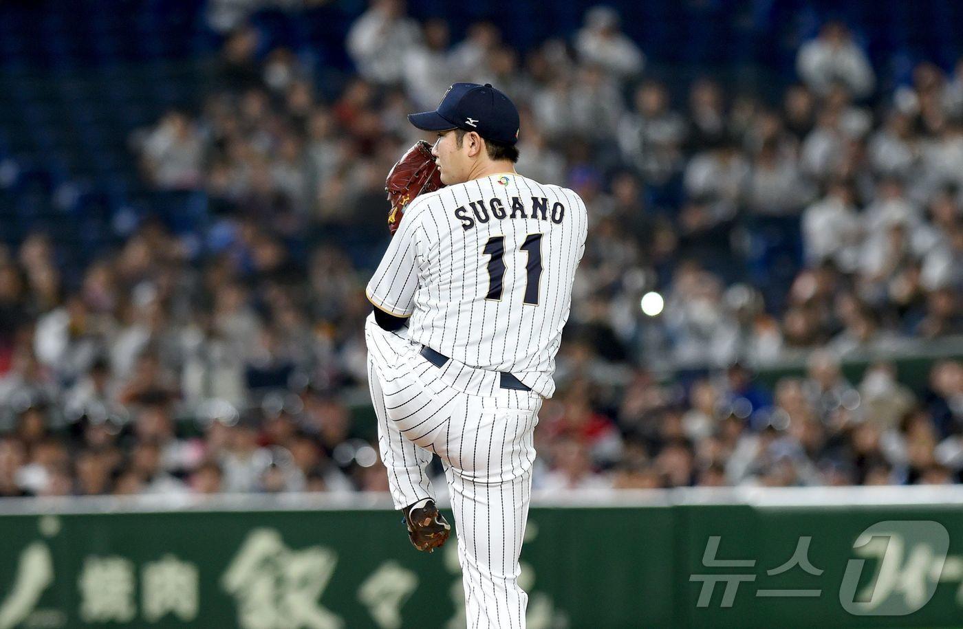 스가노 토모유키가 올 겨울 MLB 재도전에 나선다. ⓒ AFP=뉴스1