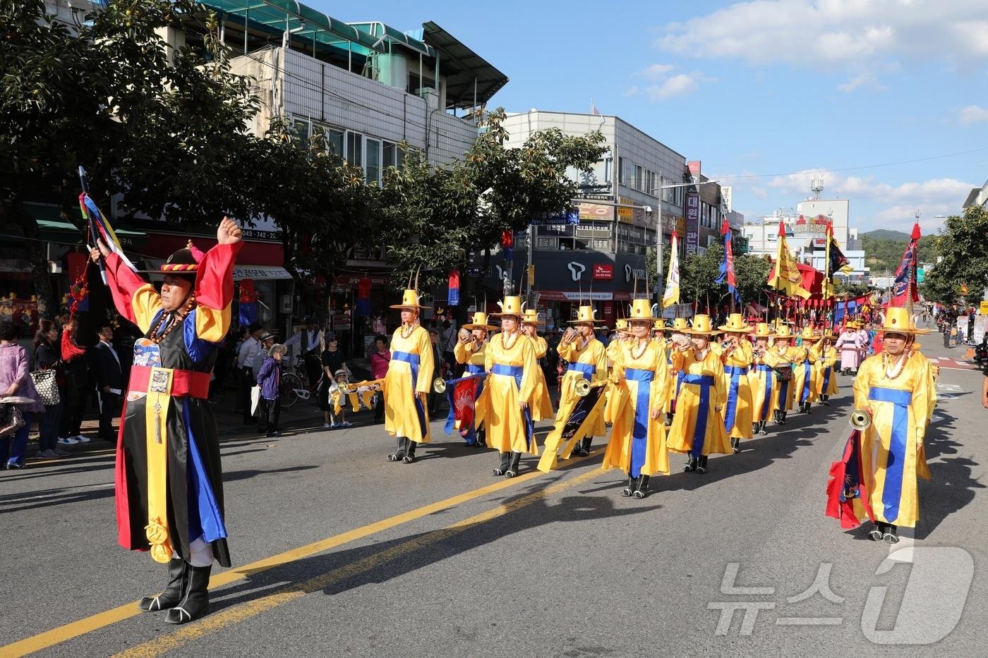 영동난계국악축제 거리 퍼레이드 장면 &#40;영동군 제공&#41; /뉴스1 