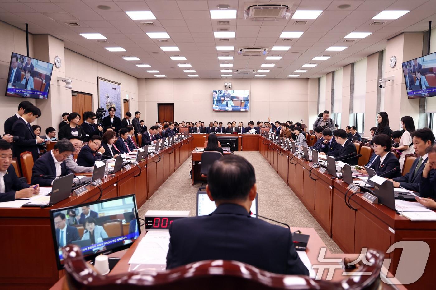 서울 여의도 국회에서 국회 산업통상자원중소벤처기업위원회의 산업통상자원부에 대한 국정감사가 열리고 있다./뉴스1 ⓒ News1 구윤성 기자