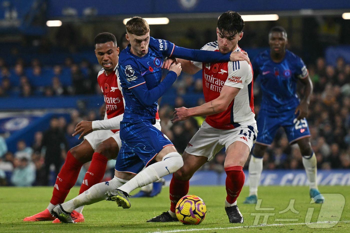 첼시와 아스널이 11일&#40;한국시간&#41; 열린 2024-25 EPL 11라운드 경기에서 1-1로 비겻다. ⓒ AFP=뉴스1